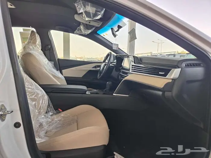 تويوتا كامري E بنزين 2025 سعودي 7