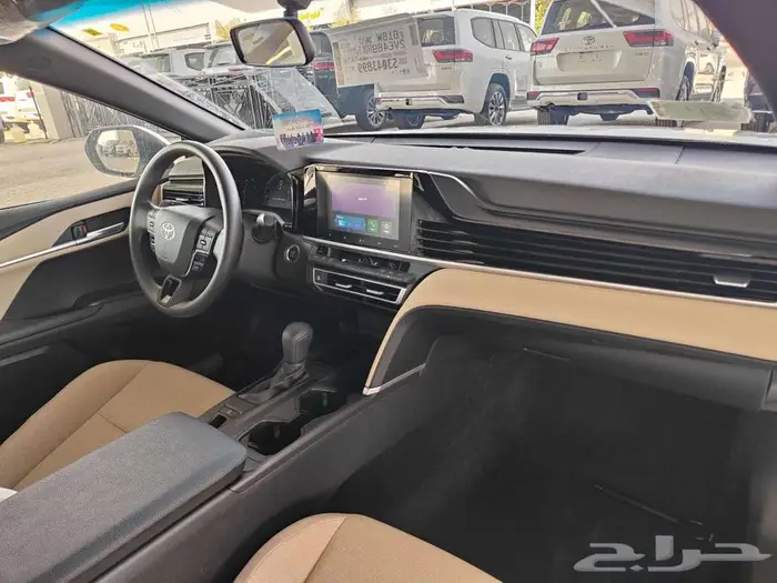 تويوتا كامري E بنزين 2025 سعودي 4