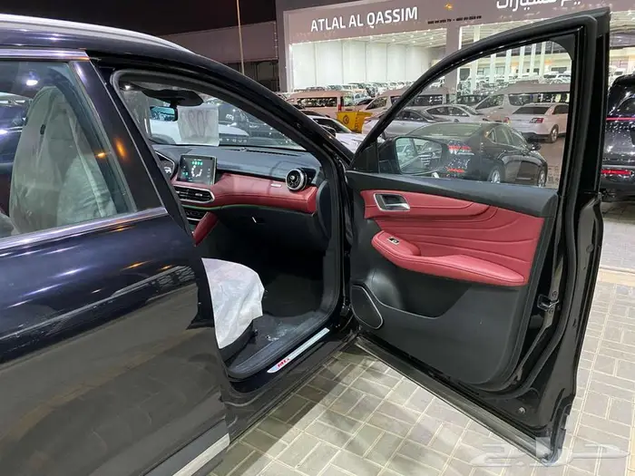 ام جي HS 2023 فل كامل اسود سعودي 28