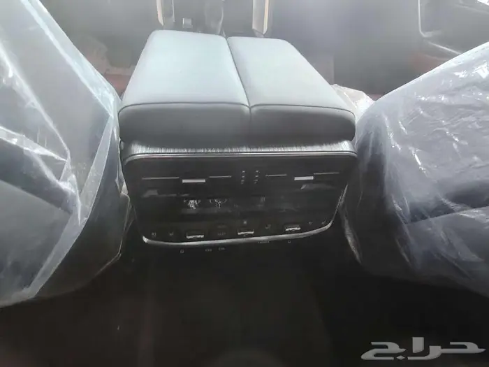 لاندكروزر VXR موديل 2025 بنزين حبه فقط لون اسود 23