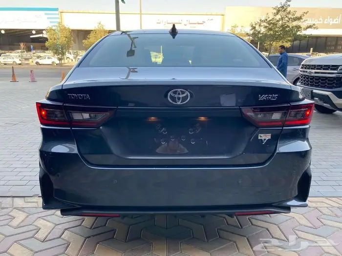 تويوتا يارس موديل 2024 عداد 11 الف كم 4