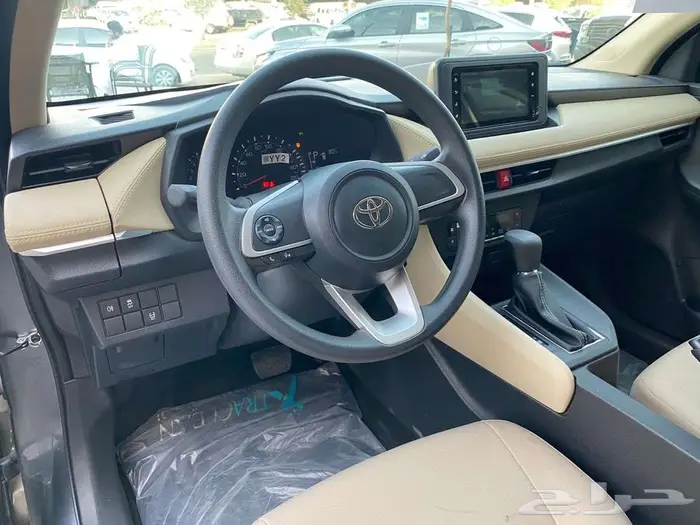 تويوتا يارس موديل 2024 عداد 11 الف كم 8