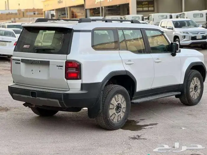تويوتا برادو TXL1 بنزين 2025 10