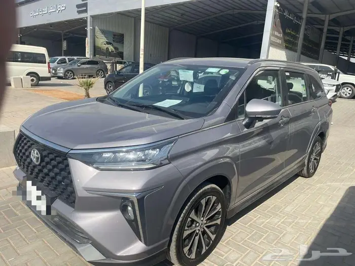 تويوتا فيلوز بنزين 2024 4
