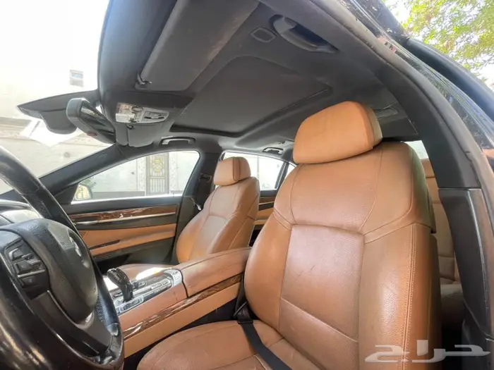 Bmw 740 لوحة مميزة 2