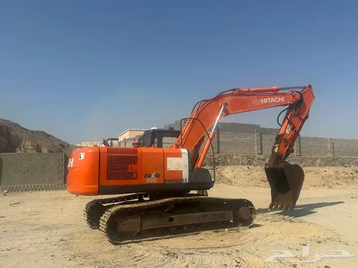 بوكلين هيتاشي 2010 0