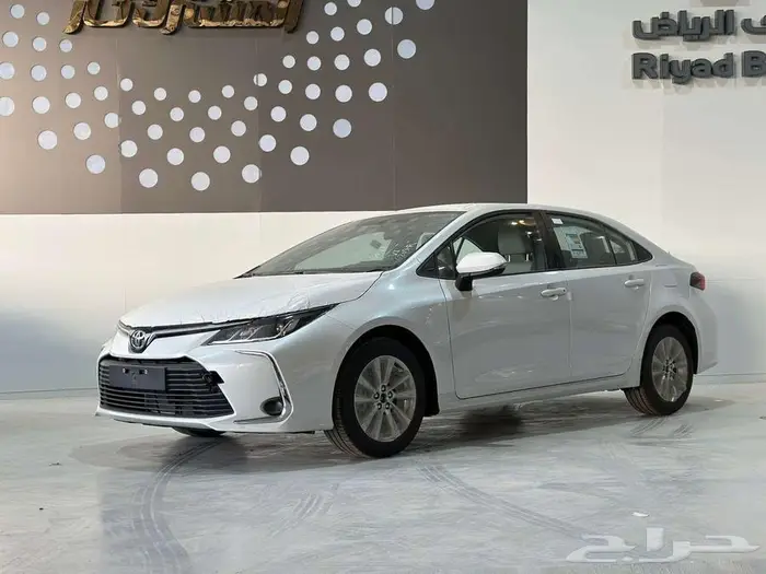 تويوتا كرولا مطور 2025 بريمي بااقل سعر بالسوق 2.0 سى سى 1