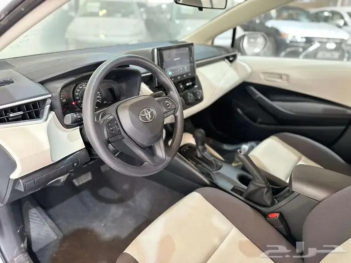 تويوتا كرولا مطور 2025 بريمي بااقل سعر بالسوق 2.0 سى سى 5