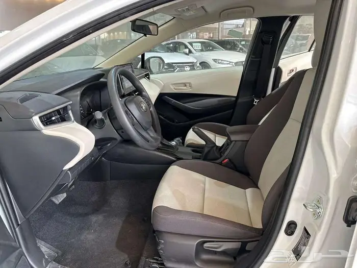 تويوتا كرولا مطور 2025 بريمي بااقل سعر بالسوق 2.0 سى سى 6