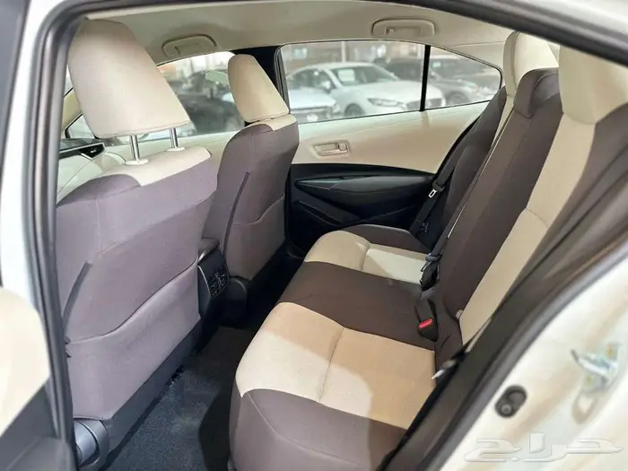 تويوتا كرولا مطور 2025 بريمي بااقل سعر بالسوق 2.0 سى سى 7