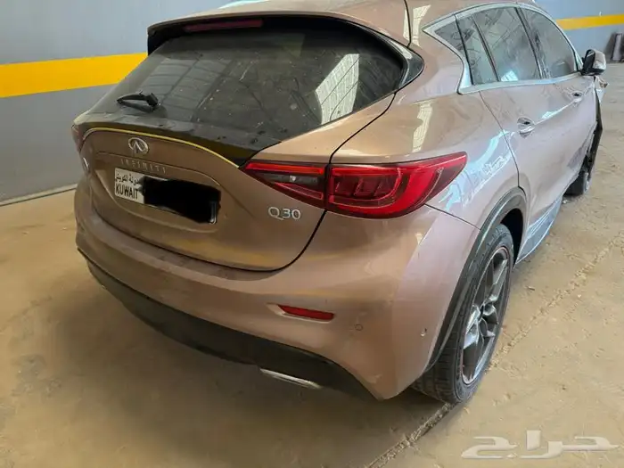 انفنتي Q30 للبيع 1