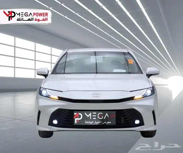 تويوتا كامري E هايبرد 2025 اعلي أداء باقل استهلاك 3