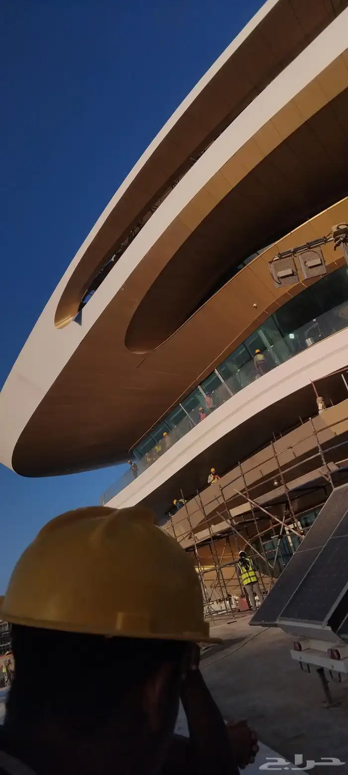 لجميع اعمال الالمنيوم والزجاج السكريت والاشتراكن والكلادينج 1