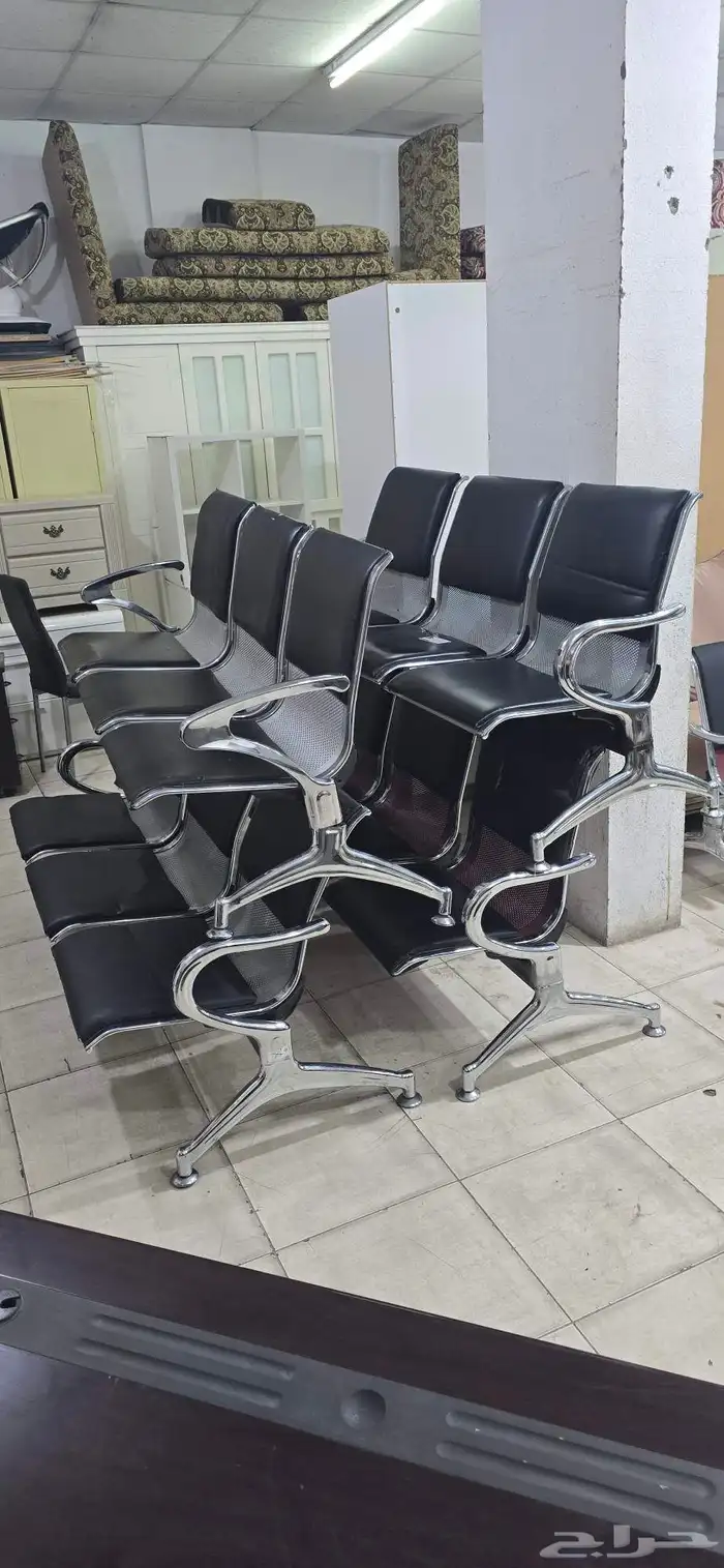 office chirs 3 prson and 2 parson avalebal in jubail 0