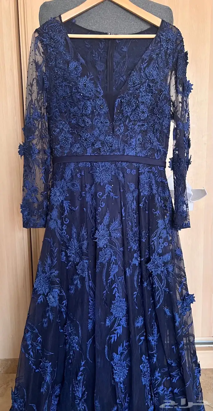فستان من براند macy s سعر الشراء 2800 و معروض ب800 1