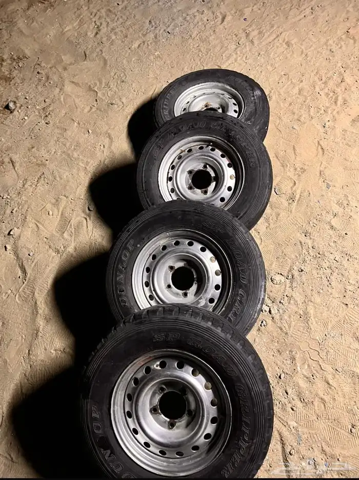 ثلاث كفرات مقاس 17 بجنوطها 0