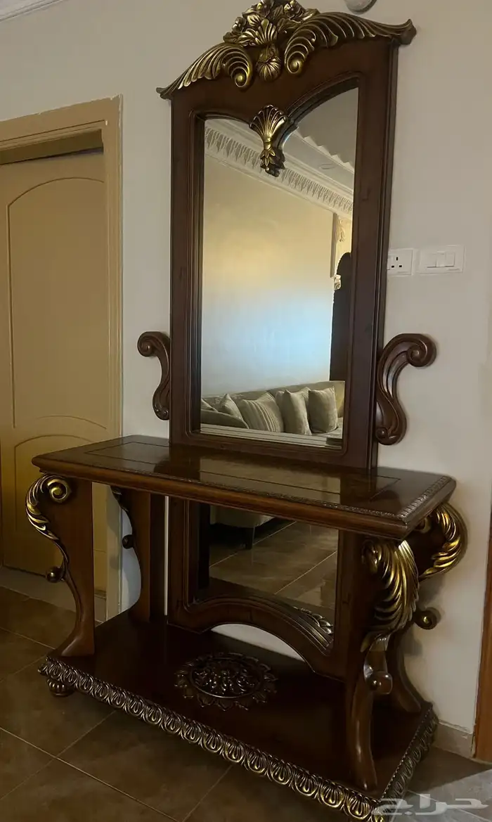 مدخل خشبي نظيف للبيع 0