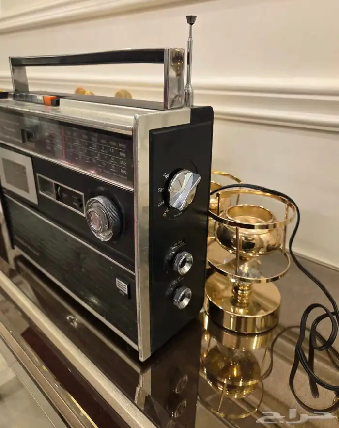 راديو ناشيونال من نوع R-560B 1