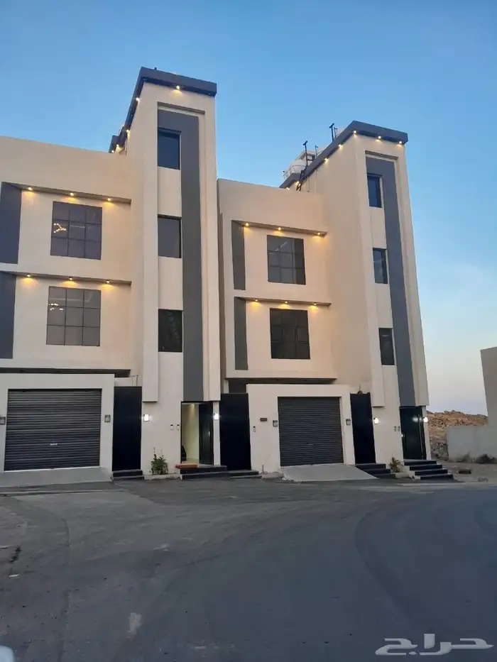 للبيع شقه دور ثاني مع سطح مستقل بالمحاله بسعر 520الف 1