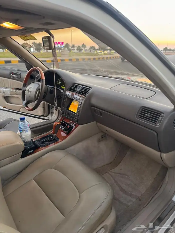 لكزس LS400 مديل 2000 7