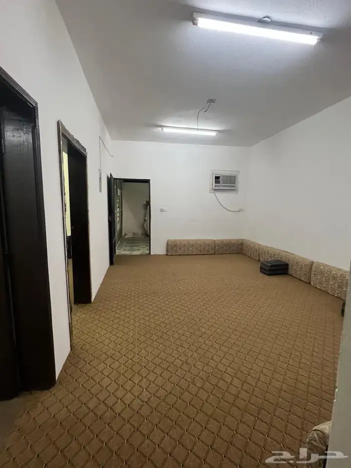 استراحةفي الذيبية عزاب VIP للإيجار موقع مميز قريب من الخدمات 7