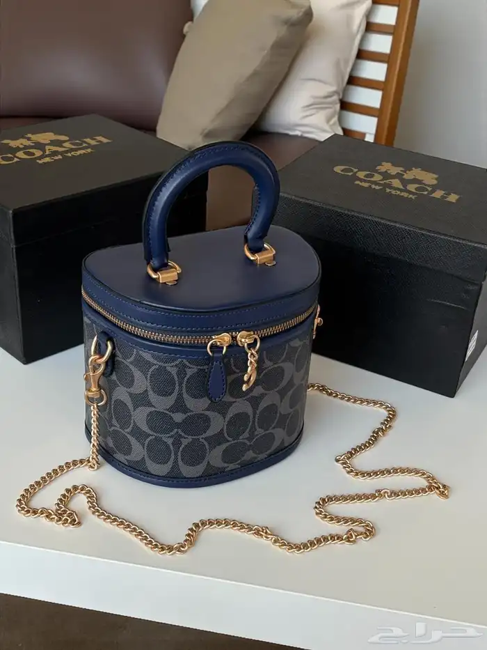 جديدنا شنطة كوتش بشكل مميز وناعم 18