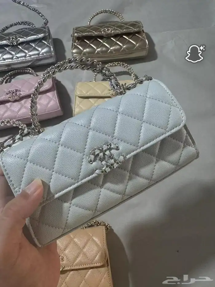 شنط وشوزات ماستر كواليتي 77