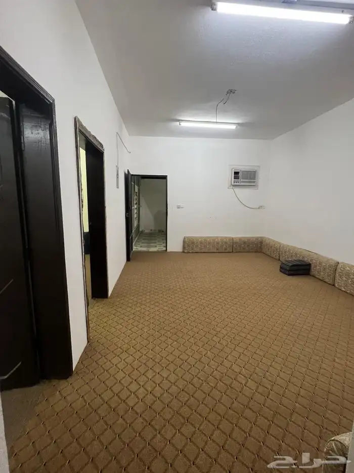 استراحةفي الذيبية عزاب VIP للإيجار موقع مميز قريب من الخدمات 8