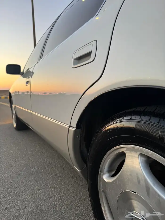 لكزس LS400 مديل 2000 3