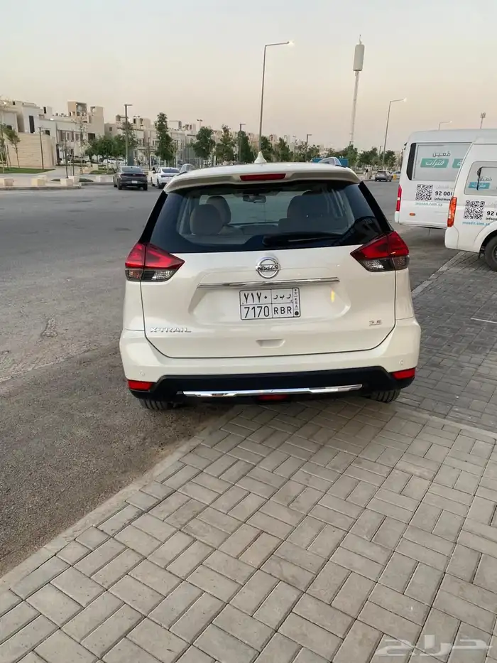 اكس تريل 2022 دبل 4