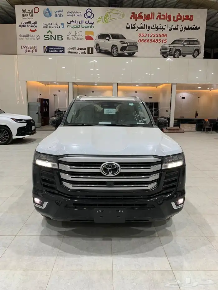 لاندكروزر L4 سعودي 2025 اسود بنزين أصفار 0
