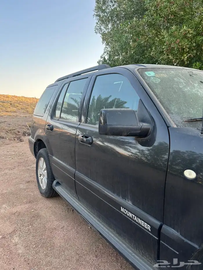 Mercury Mountaineer موديل 2009 3