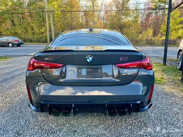 للبيع BMW - M4 - competition موديل 2025 شبه اصفار كنديه 0