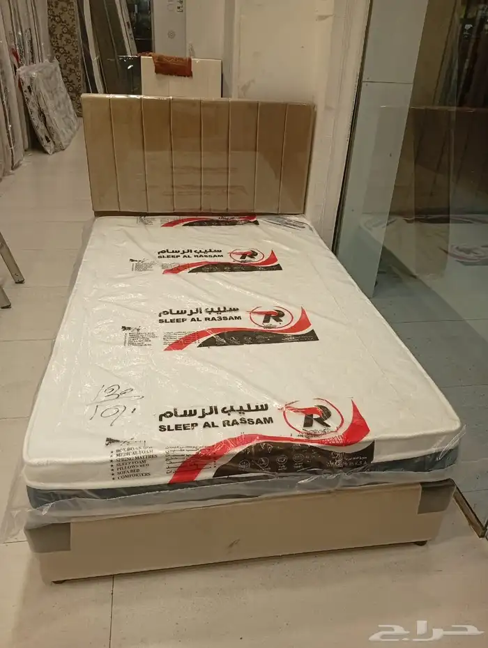 غرفة نوم كاملة  أثاث منزلي  سرير ودولاب وبطانيات 24