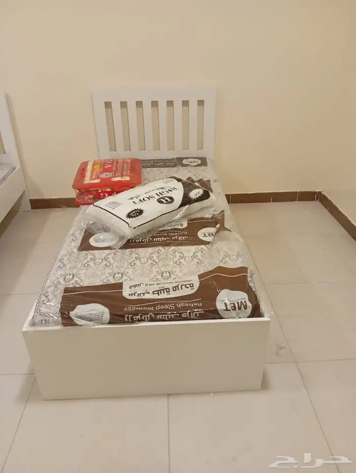 غرفة نوم كاملة  أثاث منزلي  سرير ودولاب وبطانيات 27