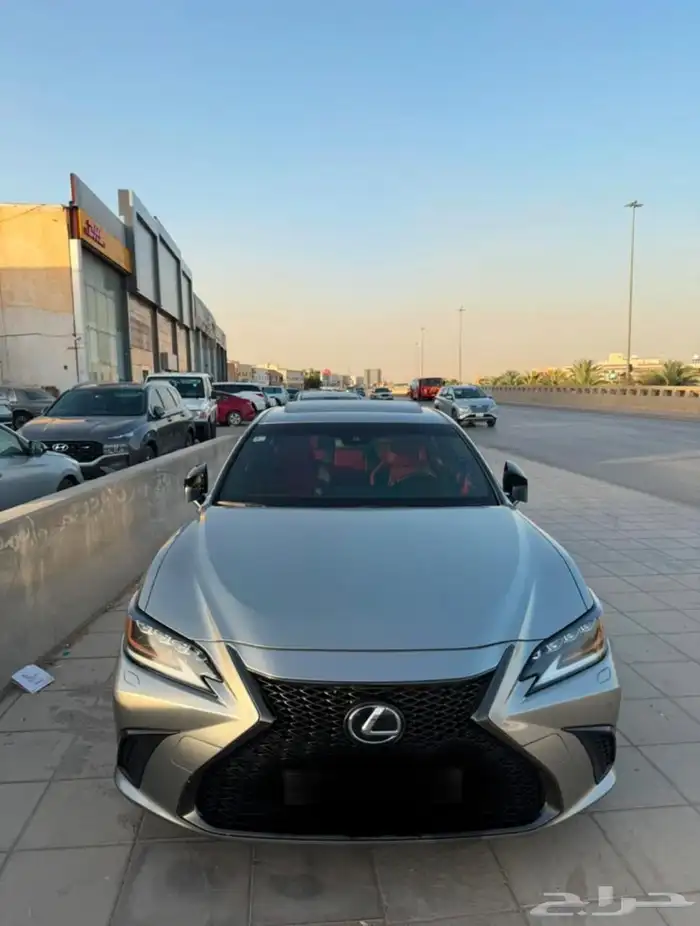 لكزس 350 ES-F 1