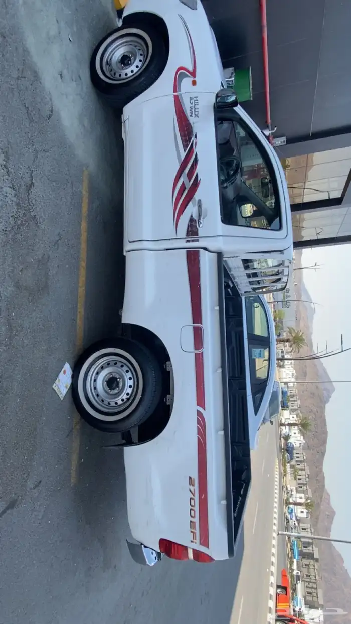 للبيع هايلوكس الموديل 2013 6