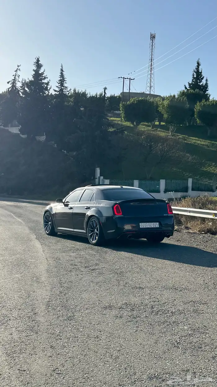 كرايسلر V8 (S) 2015 6