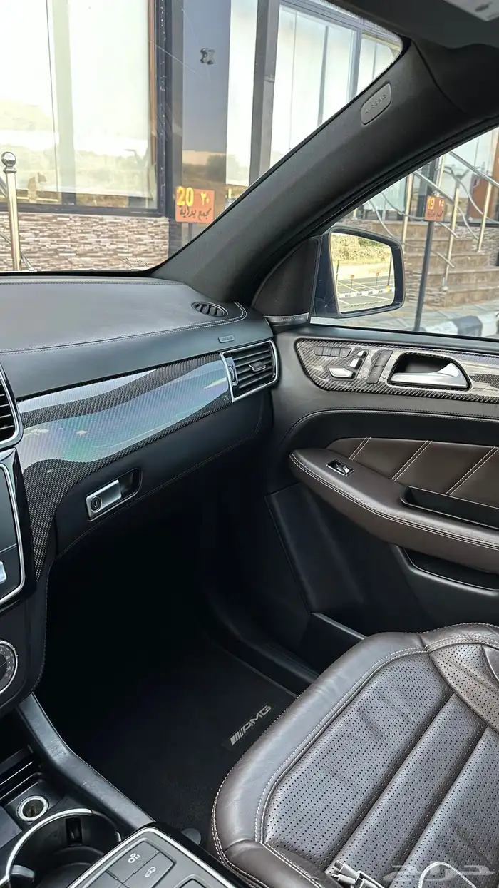 مرسيدس كوب GLE63s نظيف للمستخدم 24