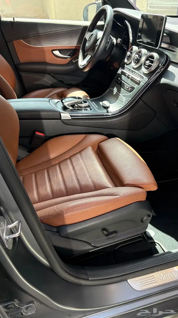 للبيع مرسيدس GLC 250 كوبيه موديل 2019م 8