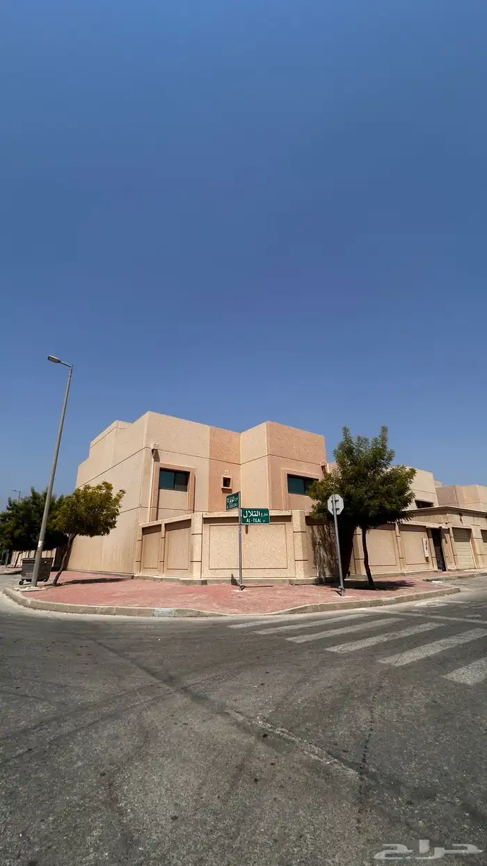 فيلا B2 زاوية للبيع في جلمودة 0