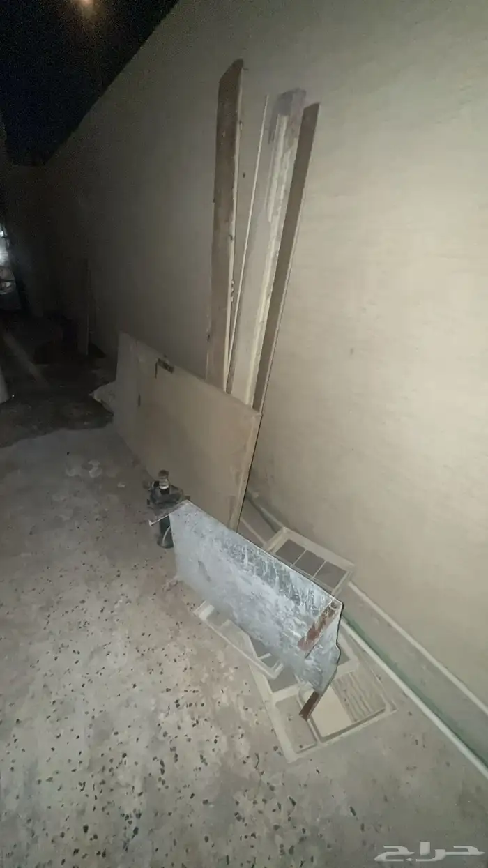 ادوات للبيع سخان ودباب ومروحه وشبك مكيف 1