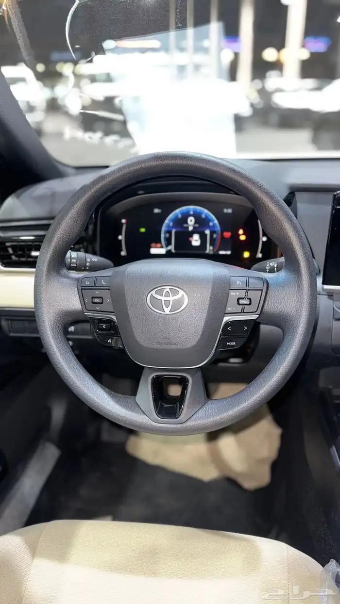 تويوتا كامري E بنزين 2025 وارد الوكيل كحلي 11