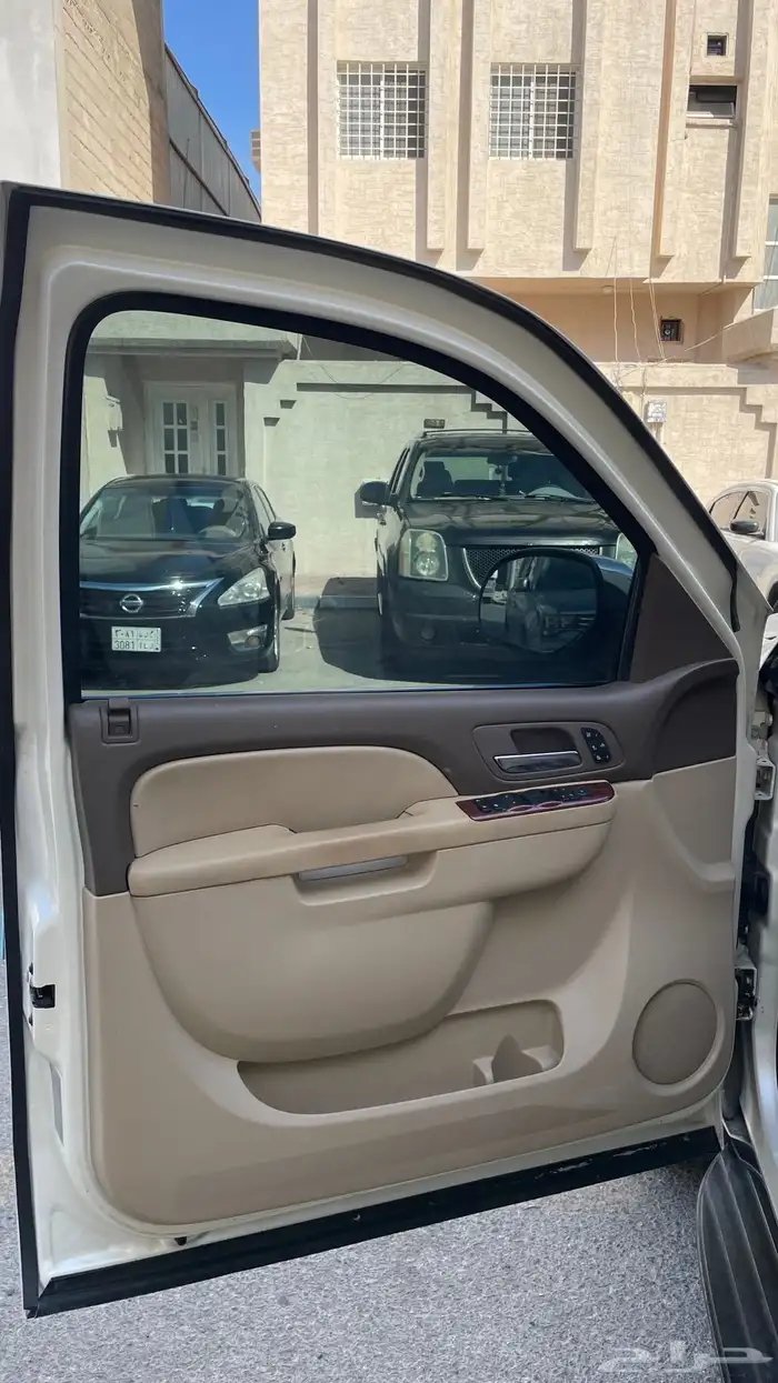 تاهو ltz فل كامل نضيف جدا  ممشى 250 كيلو فقط 11