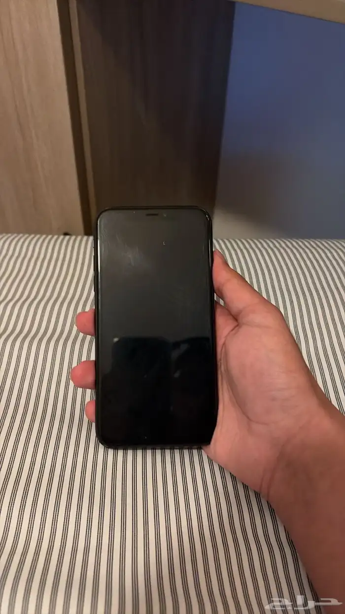 ايفون XR اسود 128 جيجا 1