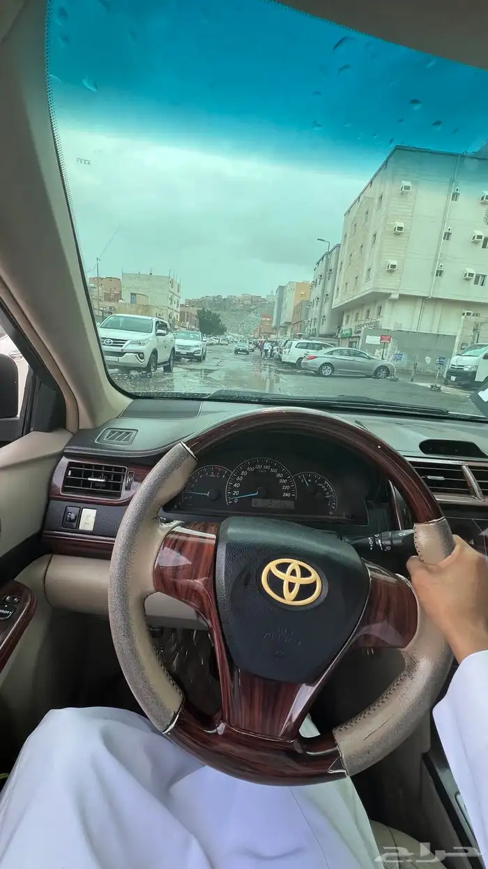 كامري 2013 ذهبي اللون 8