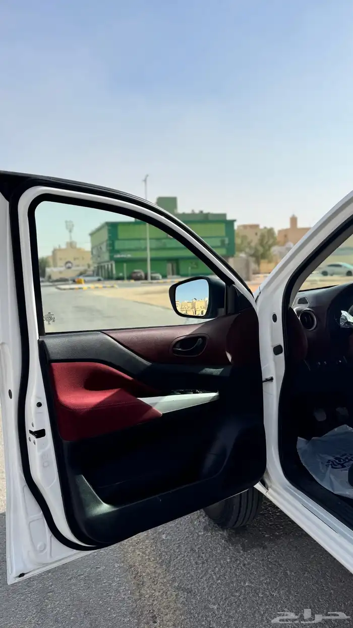 نيسان نافارا 5