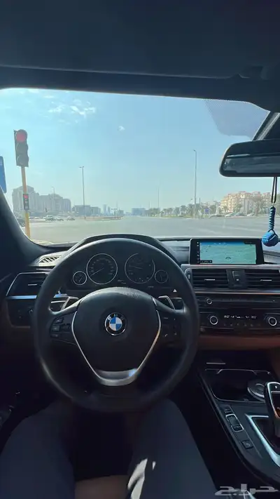 بي ام دبليو 320i luxury index