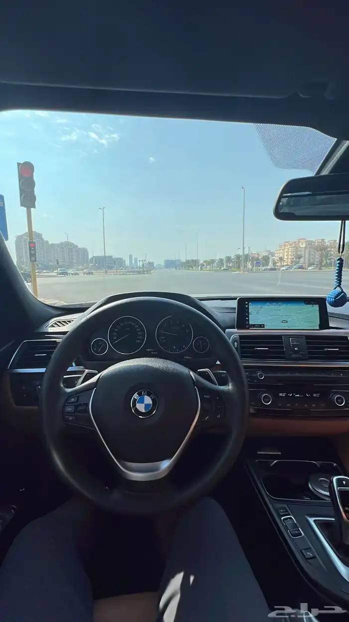 بي ام دبليو 320i luxury 2