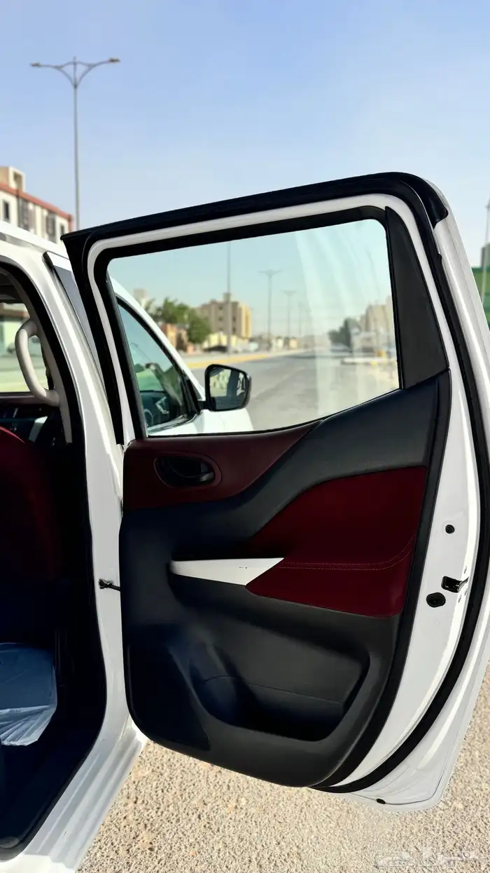 نيسان نافارا 12